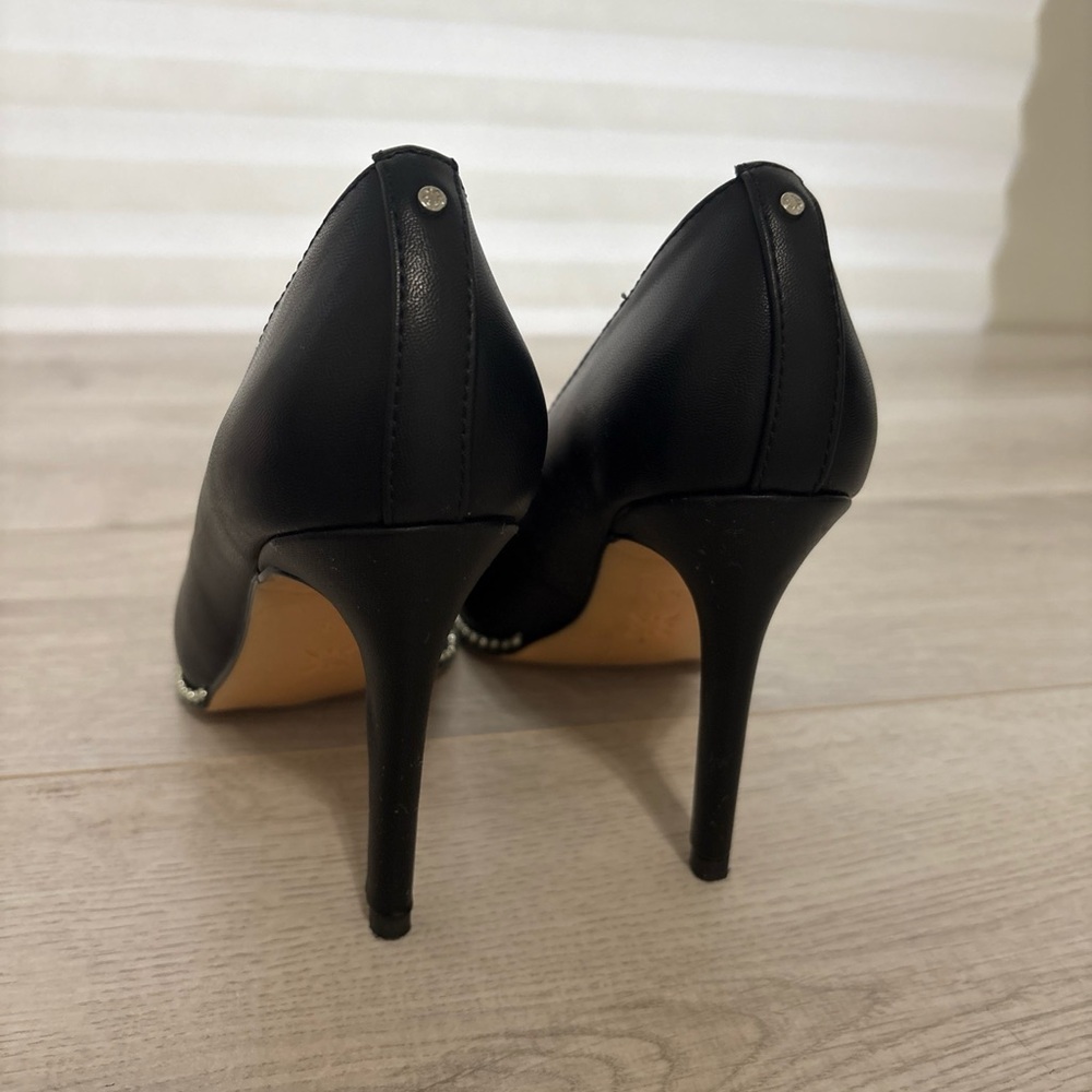 Elegant Black Heels Sz 5.5 - Picture 6 of 8